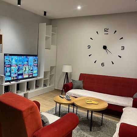 Ora-Prn,Cosy Apartment In The City Center Pristina Eksteriør billede