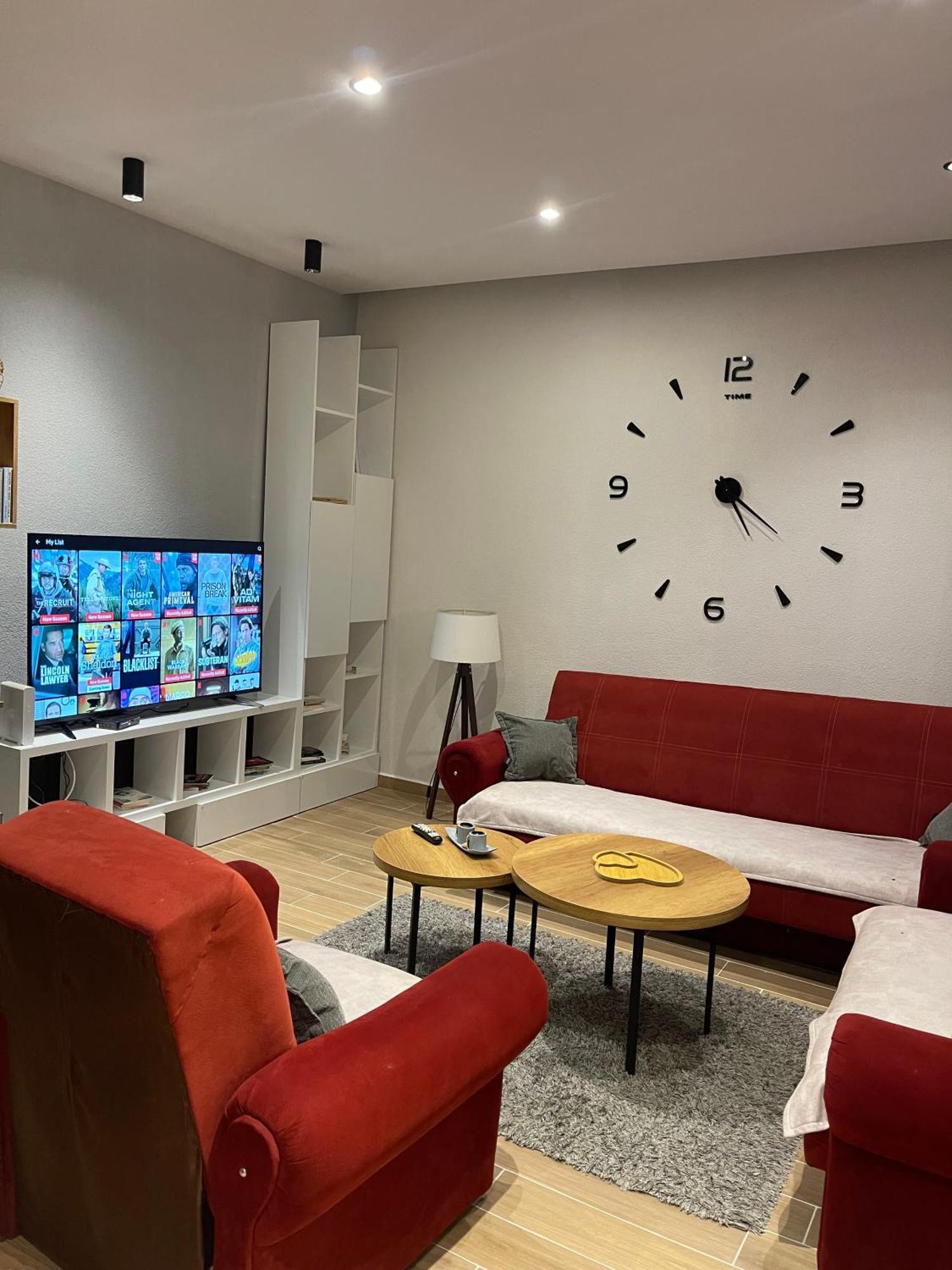 Ora-Prn,Cosy Apartment In The City Center Pristina Eksteriør billede