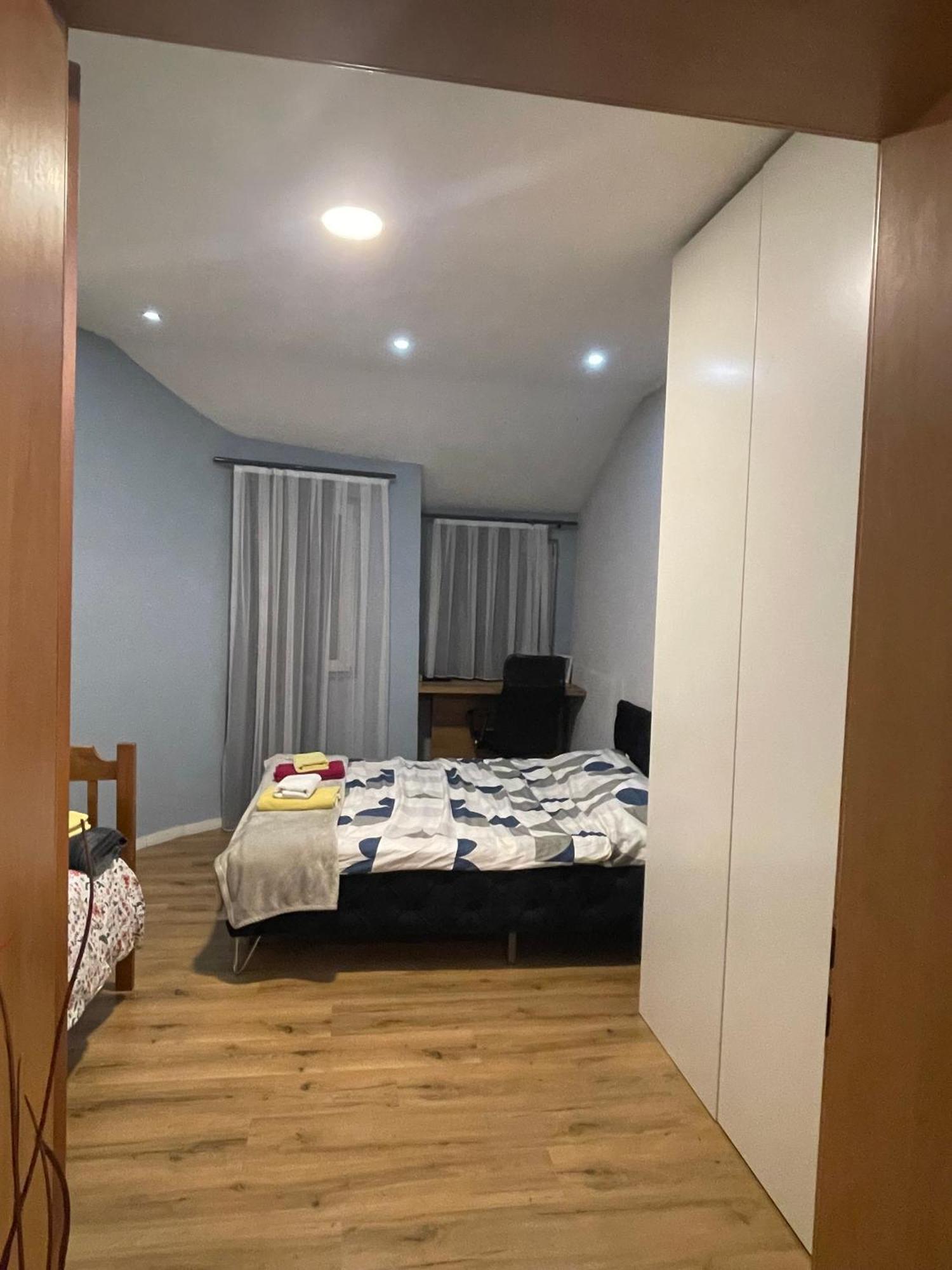 Ora-Prn,Cosy Apartment In The City Center Pristina Eksteriør billede