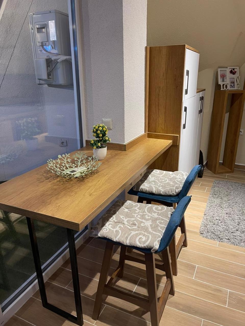 Ora-Prn,Cosy Apartment In The City Center Pristina Eksteriør billede