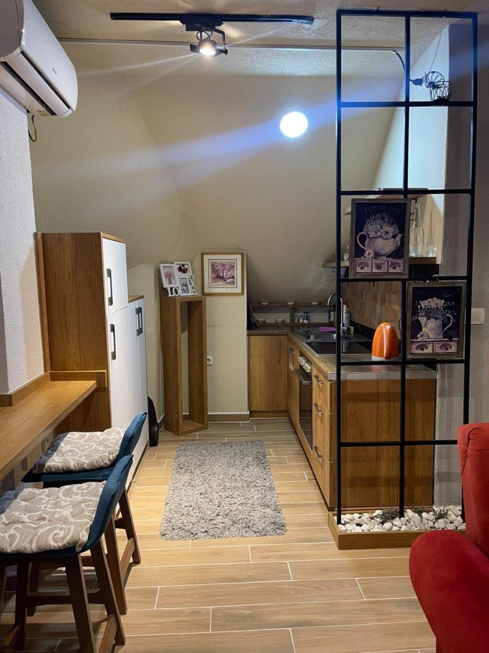 Ora-Prn,Cosy Apartment In The City Center Pristina Eksteriør billede
