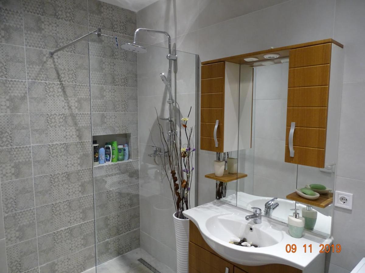 Ora-Prn,Cosy Apartment In The City Center Pristina Eksteriør billede